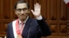 El recién juramentado presidente peruano Martín Vizcarra, el viernes 23 de marzo de 2018. Vizcarra, quien se convirtió en el nuevo presidente peruano, tiene poca experiencia gobernando, pero es conocido como un generador de consenso quien podría tener la oportunidad de cerrar brechas después de una de las peores crisis políticas en la historia reciente de la nación andina. (AP Photo / Martin Mejia)