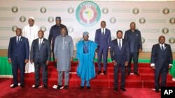 နိုင်ဂျီးရီးယားနိုင်ငံမှာ ကျင်းပတဲ့ ECOWAS ညီလာခံက ခေါင်းဆောင်များ