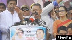 রাজধানী ঢাকার আমিনবাজারে, ঢাকা জেলা বিএনপি আয়োজিত সমাবেশে বাংলাদেশের জাতীয়তাবাদী দল বিএনপির স্থায়ী কমিটির সদস্য আমীর খসরু মাহমুদ চৌধুরী বক্তব্য রাখছেন।