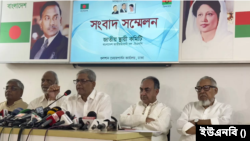 গুলশান কার্যালয়ে এক সংবাদ সম্মেলনে বাংলাদেশ জাতীয়তাবাদী দল বিএনপির মহাসচিব মির্জা ফখরুল ইসলাম আলমগীর ও স্থায়ী কমিটি। ৩ অক্টোবর, ২০২৩। 