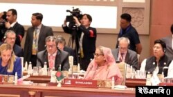 নয়াদিল্লির প্রগতি ময়দানের ভারত মণ্ডপম কনভেনশন সেন্টারে (ইসিসি) অনুষ্ঠিত জি-২০ নেতাদের শীর্ষ সম্মেলনে বাংলাদেশের প্রধানমন্ত্রী শেখ হাসিনা। 