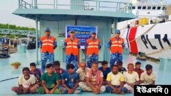 চট্টগ্রামে গভীর সাগরে ভাসতে থাকা ১৩ জেলে জীবিত উদ্ধার