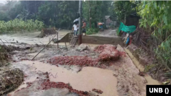 বাংলাদেশে বন্যায় ক্ষতিগ্রস্তদের মানবিক সহায়তা দিয়েছে যুক্তরাজ্য। 