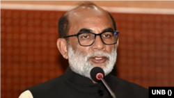 মৎস্য ও প্রাণিসম্পদমন্ত্রী শ ম রেজাউল করিম। 
