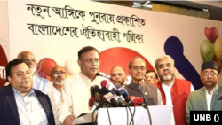 সোমবার (৪ সেপ্টেম্বর) বিকালে ঢাকার একটি হোটেলে এক অনুষ্ঠানে হাছান মাহমুদ। 