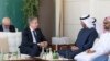 အဘူဒါဘီမှာ UAE သမ္မတ Sheikh Mohamed bin Zayed al-Nahyan (လယ်) နဲ့တွေ့ဆုံဆွေးနွေးနေတဲ့ အမေရိကန်နိုင်ငံခြားရေးဝန်ကြီး Antony Blinken (ဝဲ) (ဇန်နဝါရီ ၈၊ ၂၀၂၄)