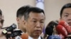 台湾国防部发言人陈中吉少将在接受媒体采访 (美国之音记者杨明拍摄）