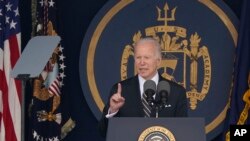 Президент США Джозеф Байден, виступає перед випускниками Військово-морської академії США. П’ятниця, 27 травня, 2022