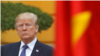 El presidente de Estados Unidos, Donald Trump, asiste a una ceremonia de bienvenida en el palacio presidencial en Hanói, Vietnam, el 12 de noviembre de 2017. 