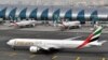 Archivo. En esta foto se ve un avión de Emirates en el Aeropuerto Internacional de Dubai, Emiratos Árabes Unidos, el 22 de marzo de 2017.