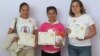 Lilia Araceli Lobato Martínez (centro), estudiante de tercero de preparatoria, se alzó con el primer lugar de la final regional en Guadalajara de Technovation Challenge, concurso a nivel mundial que busca promover la inclusión de niñas a la programación, ciencia y tecnología. [Foto:Agencia Informativa Conacyt]