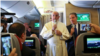 El Papa Francisco habla con periodistas a bordo del avión que lo traslada a Chile y Perú, Enero 15, 2018.