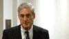 El exdirector del FBI Robert Mueller quien investiga la interferencia rusa en las elecciones de 2016, tras una reunión a puerta cerrada en el Congreso, el miércoles 21 de junio de 2017 en Washington. (AP Photo / Andrew Harnik)