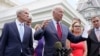 Infrastructures: Biden annonce un accord avec 10 sénateurs républicains