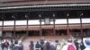京都各大寺庙是吸引中国游客的主要景点(美国之音歌篮拍摄)