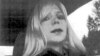 美国陆军提供的前美国陆军情报分析员切尔西.曼宁(Chelsea Manning)戴假发，抹口红的照片（日期不详）