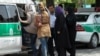 واکنش ایرانیان به محدودیت‌های جدید زنان در افغانستان: تحت «جمهوری اسلامی» ما هم داعش و طالبان داریم