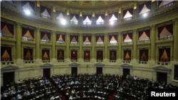Legisladores debaten en el Congreso argentino. Buenos Aires, Argentina el 18 de diciembre de 2017.