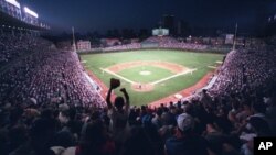 El diamante Wrigley de Chicago será uno de los lugares que se unan a la teletón estadounidense por el cáncer.