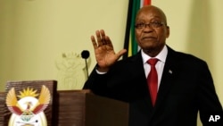 El presidente sudafricano Jacob Zuma, se dirige a la la prensa en los Edificios Sindicales del gobierno en Pretoria, en Sudáfrica, el 14 de febrero de 2018.