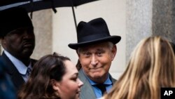Roger Stone, duke pritur radhën në gjykatën federale të Uashingtonit, 12 nëntor 2019. (AP Photo/Manuel Balce Ceneta)